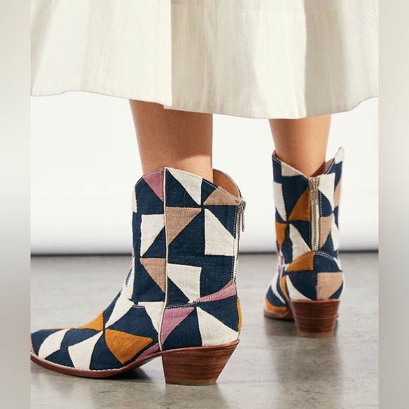 Momo western style boots size 39 (8.5 US) Women’s - Picture 2 of 9